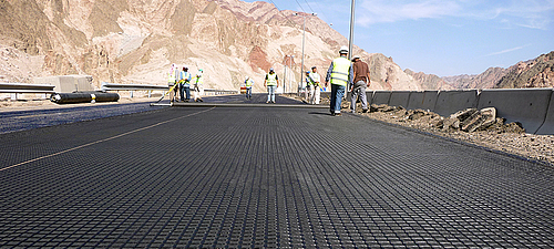 Optimizing Bonding Efficient bond: mesh size and bitumen content specifically for optimum bonding