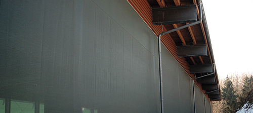 Lubratec® Fronts - Roll-up wall - Effective solution for closing openings above the wall base or fixed doors Lubratec roll-up wall - High wind and weather protection with ventilation effect for openings above fixed components