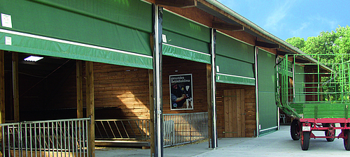 Lubratec® doors - Rollotor roller shutter system - Simple solution for daily opening and closing Lubratec Rollotor - Technically simple door for convenient operation in stable openings